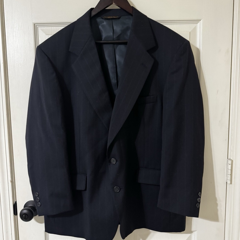 Botany 500 Suit Mens 44S Navy Pinstripe Wool 2 Piece Jacket Pants USA Made